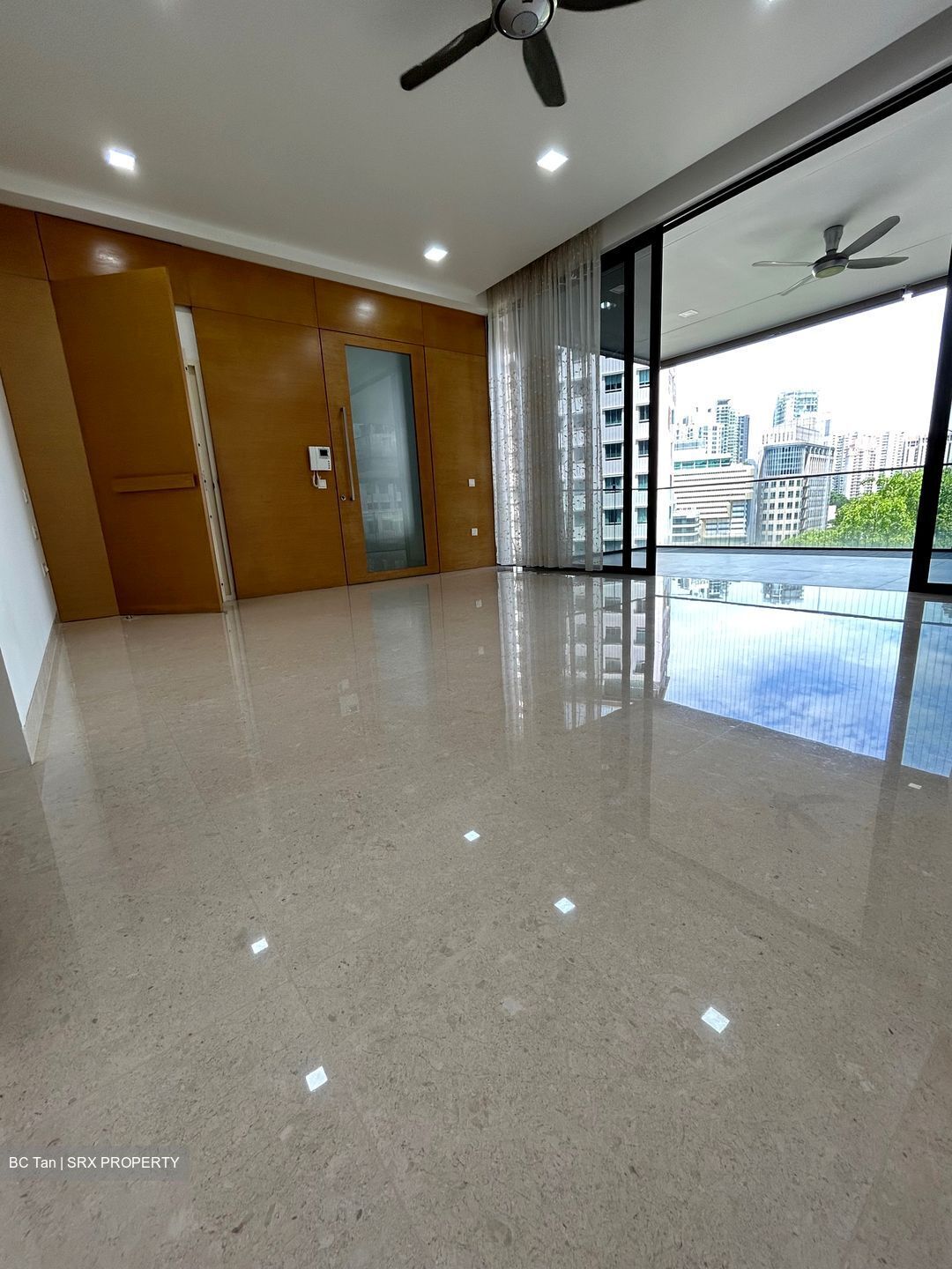 Urban Suites (D9), Condominium #403804771